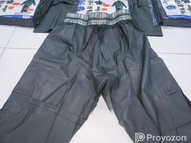 রেইনকোট