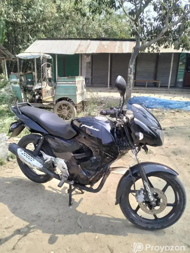 Bajaj Pulsar 150 . 2013
