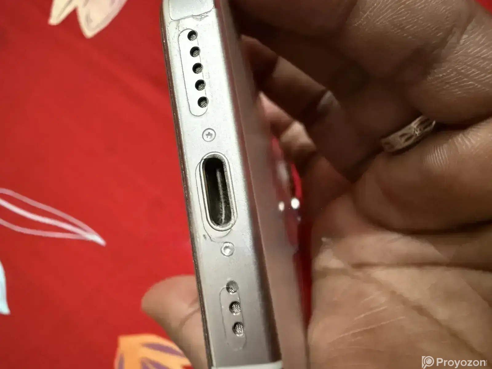 Apple iPhone 15 Pro White titanium